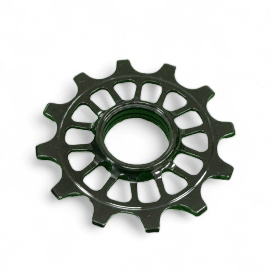 經過PVD塗層處理的工業零件，展現優異的耐磨性與抗腐蝕性能。